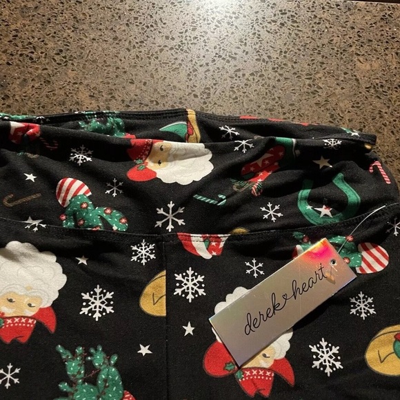NWT! Derek Heart Women’s Christmas Cowboy Design Leggings. Junior Size Large. - Picture 7 of 9